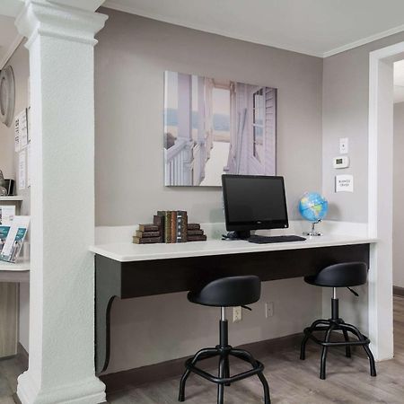 Quality Inn Уилмингтон Экстерьер фото