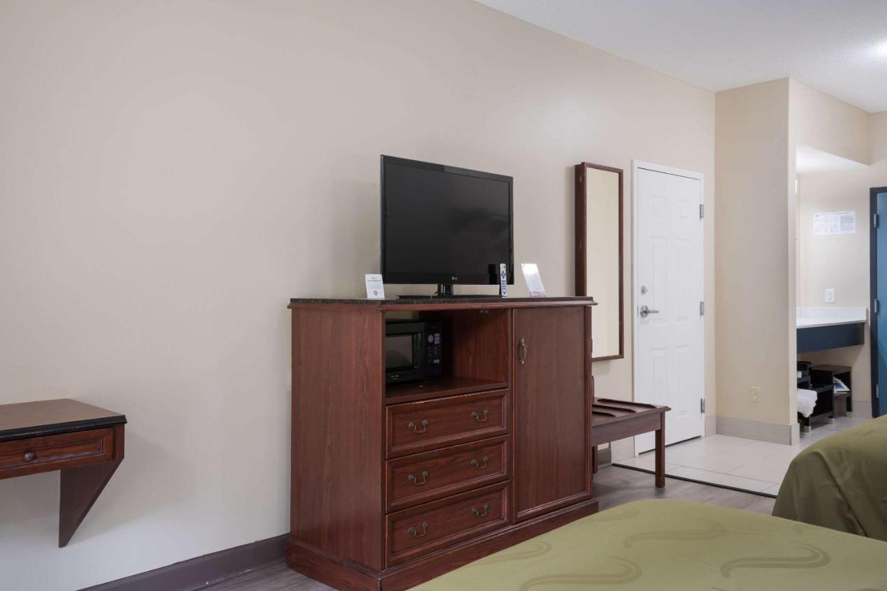 Quality Inn Уилмингтон Экстерьер фото